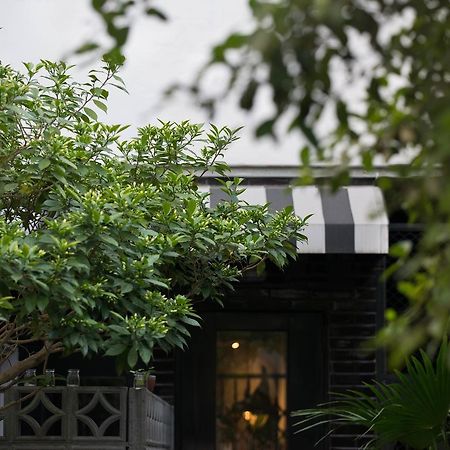 被愛咖啡小旅館 Birdeye Garden Tainan Extérieur photo