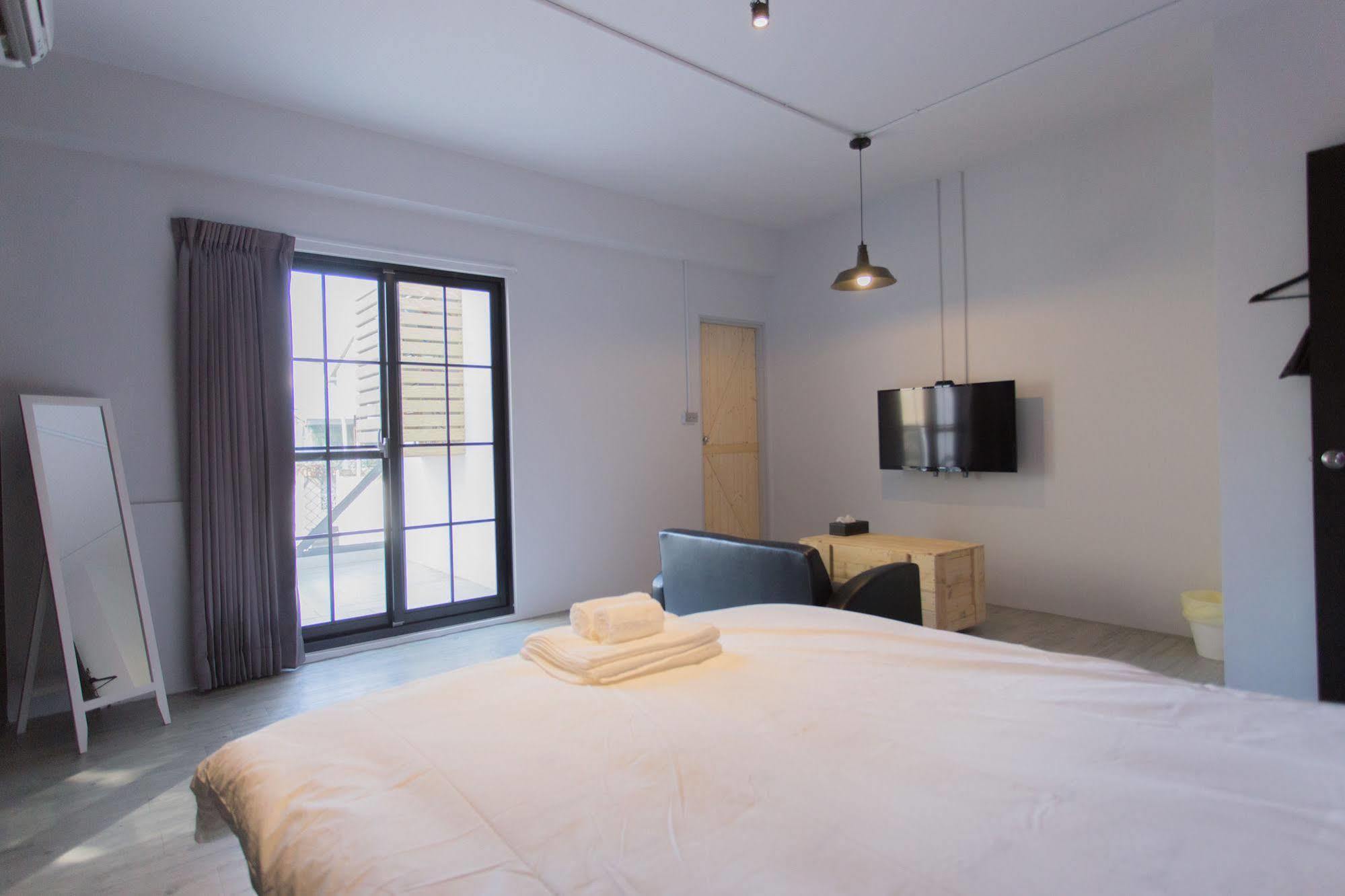 被愛咖啡小旅館 Birdeye Garden Tainan Extérieur photo