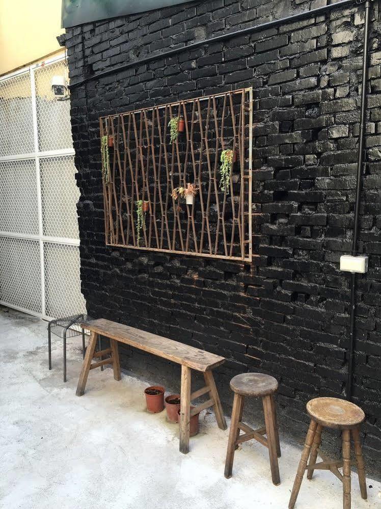 被愛咖啡小旅館 Birdeye Garden Tainan Extérieur photo